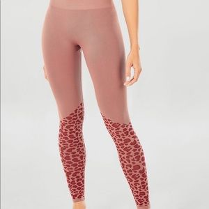 NWOT High-Waisted Seamless Leopard Leggings